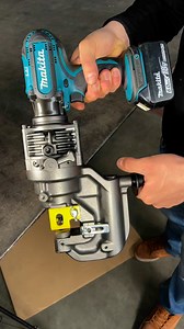 1.7M views · 11K reactions | Makita Battery-Powered Metal Hole Punch | Кувалда.ру | Facebook