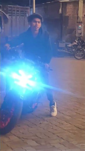 MT 15 bike 😱 Trial a Public Place | MOST Epic MT 15 Bike Trial Ever? @Explorerider2 #mt15 #trials