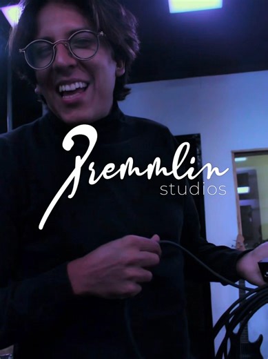 Shut up and create. 🤫🎸 ​Cuando el vibe es el correcto, la música fluye sola. En@premmlin tenemos el espacio, los equipos y la energía lista para que tú y tu banda solo se preocupen por tocar. ⚡️ ​Si estabas esperando una señal, es esta. ​🚀 Es momento de crear. 📩 Escríbenos al DM y aparta tu sesión. 🎧@walkthemoon #shutupanddance ​#PremmlinStudios #ShutUpAndCreate #MusicVibes #StudioLife