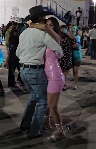 33K views · 472 reactions | mix rolas polkas, baile XV años mia guadalupe 4 norte, col. Campesina, delicias, chih. 3 #rosales #delicias #satevo #chihuahua #mexico #fiesta #Norteño #NorteñaSax #norteña #norteñas #cowboy #cowgirl #country #countrylife #rancho #ranchero #norteñasconsax #sax #acordeon #botas #vaquera #vaquero #dancing #dance #dancer #dançando #dança #dançarino #bailando #bailar #bailan #baila #bailadores | Chiwas bailando norteñas en Chihuahua | Facebook