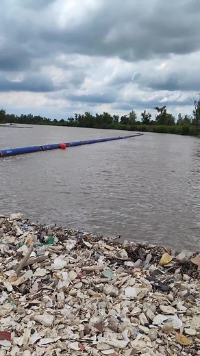 13K views · 203 reactions | An Island of Trash ️️ We worked with Corona to put a boom system in the Rio Motagua, one of the most polluted rivers in the world. The goal? Help stop plastic pollution from flowing into the ocean. And within just a week, it collected all this trash 勞 We can't wait to see how much more plastic we can intersect. Stay tuned for more progress updates! | 4ocean | Facebook