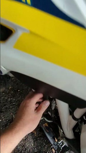 Husqvarna FC250 trouble starting? 1 minute how to diagnose a bad fuel pump!