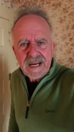 Hotel Room Tour for all five of you to watch.