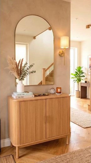 Entryway Table Ideas: Beautiful Entrance #EntrywayTable #EntrywayDecor