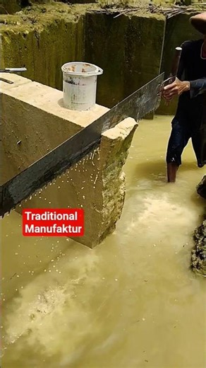 Limestone Splitting_Tradisional Manufacturing #brickmaking