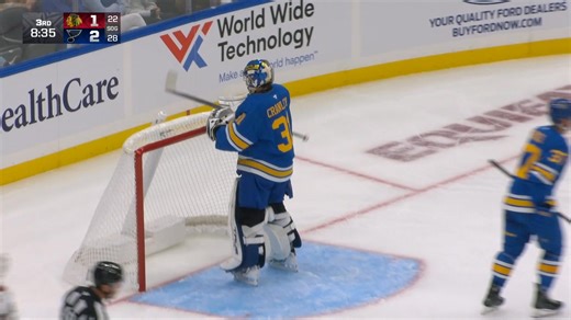 Gavin Hayes ties up the score at 2-2‼️ | Chicago Blackhawks