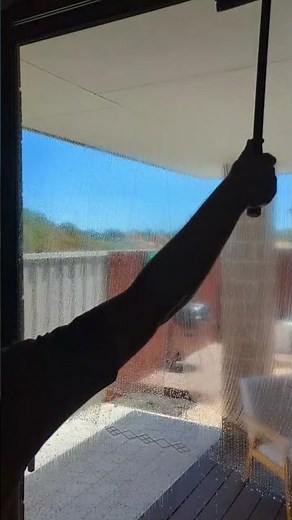 Aldi Easy Home Electric Window Cleaner#aldifinds #windowcleaning #satisfyingvideo #australia #viral