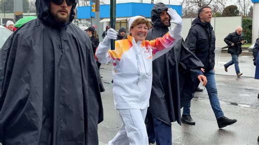 Utahn Amy Garff runs portion of the Olympic torch hoping to inspire students ahead of 2034 Olympics - KSLTV.com