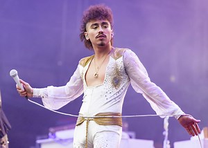 Lead singer of Greta Van Fleet shares fear of 'coming out' gay in recent interview
