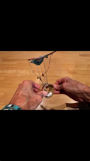 making paper birds fly… experiments in #paperengineering #birdart #automata #mechanicalbird #analogrobotics shoutout to @paperkits.robives for the template! | Deborah Maris Lader