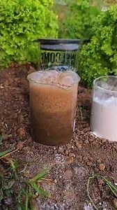 An extremely easy test to see if your soil is acidic or alkaline 🌱 using only vinegar and baking ...