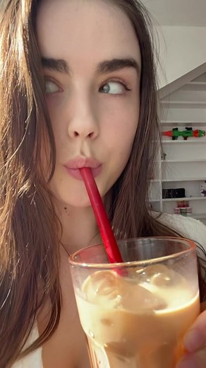 ☕️ Enjoy Delicious Beverages with Danielle K. Sharp