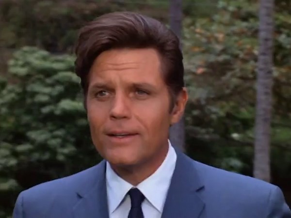 S2:E3. "Forty Feet High and It Kills!"