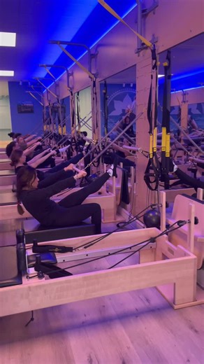 🌿 Level 1.0 – Foundation Perfect for beginners or anyone getting back into Pilates. • Focuses on core principles like alignment, breathing, and control. • Slower-paced with step-by-step guidance on how to use the reformer and other equipment. • Ideal for learning proper form and technique to build a strong foundation. 👉 Great for new members or those who prefer a gentler workout. ⸻ 🌼 Level 1.5 – Progression A bridge between beginner and intermediate. • You’ll start to build on what you learne