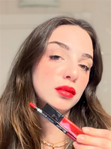 Doğal ve Işıltılı Dudak Makyajı İpuçları