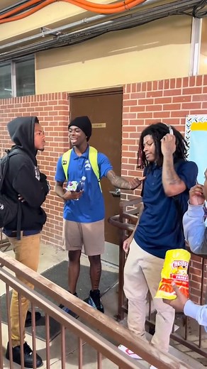 20K views · 752 reactions |  Why When You Scared of Somebody at School They Always Pop Up? | regtoofunny | Facebook