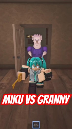 MIKU RUNNING FROM GRANNY #roblox