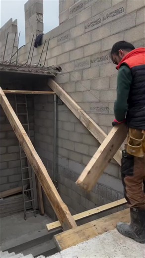 de esta manera los gringos hacen escaleras en concreto #albañiles #construction #construccion