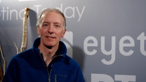 ILM Peeling in Macular Hole Surgery: When and How - Eyetube