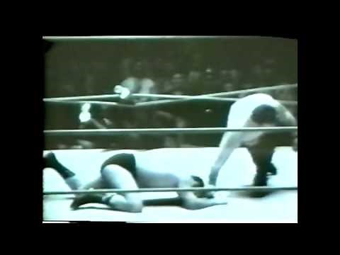 The Original Sheik vs Bobo Brazil 1950's 1960's Buffalo professional wrestling wild action