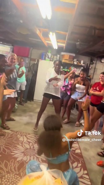 Team Bonding Adventures: Building Unstoppable Cheer Spirit