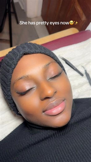 Classic cat eyelashes 😍 #cateyes #lashes #meguibeautybox #viral #toronto