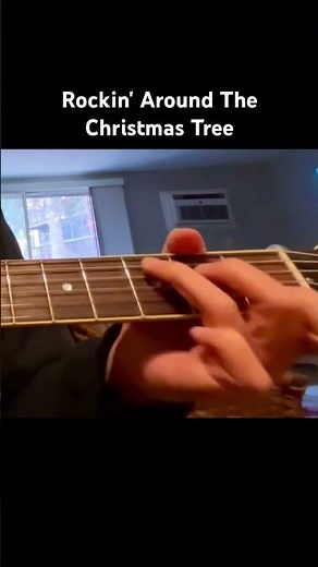 This 1958 Christmas Classic From Brenda Lee Played Fingerstyle! #rockinaroundthechristmastree