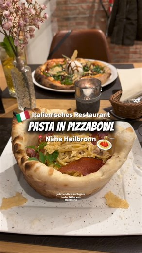 Celina 🩷 Heilbronn & die Welt 🤳 on Instagram: "Anzeige: Wer von euch hat schonmal Pasta in einer Pizzabowl gegessen? 😯🍝 Wir waren diese Woche in der @pizzeria.fratelli_ittlingen (ca. 20km von Heilbronn entfernt), auf die wir vor allem wegen der extrem guten Bewertungen aufmerksam wurden. 😊🇮🇹 Wir hatten die Pasta Fratelli in einer Pizzabowl und die Pizza Bufala - beides eines absolute Empfehlung! 🍕 Wir haben vor Ort erfahren, dass der Pizzateig 48h gärt und im Steinofen gebacken wird und