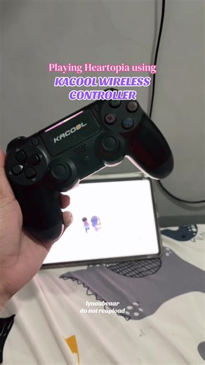 Playing Heartopia using a wireless controller💗✨ This requires a keymapping tool para gumana. Set all the keys and control and you’re good to go! #kacool #heartopia #heartopiagame #heartopiagip