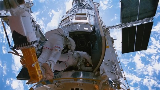 敖"Hubble" returns to McWane's IMAX Dome, ONLY on International...