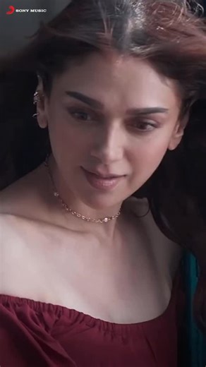 Celebrating the beautiful @aditiraohydari with #Megham from #HeySinamika our #SongOfTheDay ❤️✨🔗youtu.be/vpAVExa824I Download Whatsapp status ➡️ bit.ly/WhatsappStatusClips #HBDAditiRaoHydari | Sony Music South