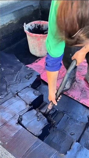 Why Most Ships Still Use Heavy Fuel Oil 😱 By MAX Gyan