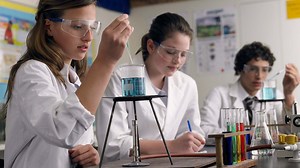 Revision resources for GCSE chemistry AQA Edexcel exams 2026 - BBC Bitesize
