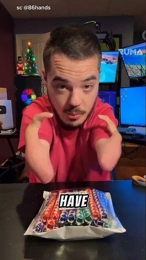 Chinese finger trap ! 😮