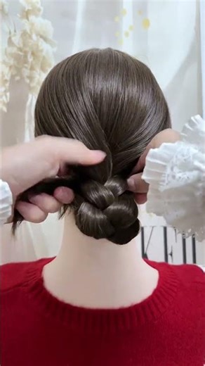 Winter Chic: Master the Simple & Elegant Updo