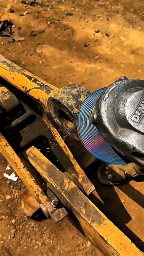 104K views · 334 reactions | No Damage Trick to Remove Stuck or Broken Grease #reels #mechanic #mechanical #work #grease | Helping Garage 2.0 | Facebook