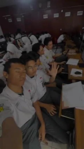 @Guru Inspiratif Nama anggota 1. Fauzan Nugraha 2. Ferdy Ardiansyah 3. Farrel Alba