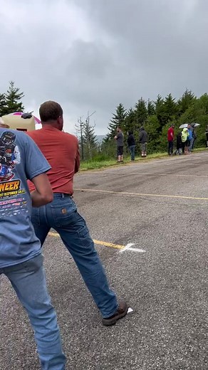 1.6M views · 3.2K reactions | In and out at Snowshoe GNCC! #pitstop #quickfill #gncc #snowshoe #xc #yamaha #yfz450r | ATV Lifestyle | Facebook