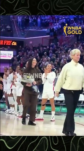 Legendary Moment 👏 Sue Bird in Storrs