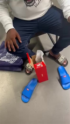 hlomuka (@hlomuka012)’s videos with Ukhala Ngani - Ameen Harron & LeeMckrazy