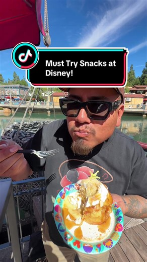 Must Try Snacks at Disney Parks