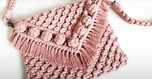 DIY Macrame Purse With Removable Straps