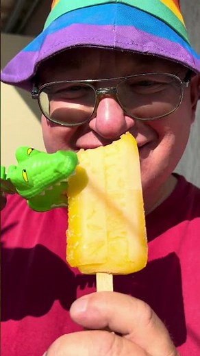 Schni-Schna-Schnappi, das kleine Krokodil schnappt mein Eis!