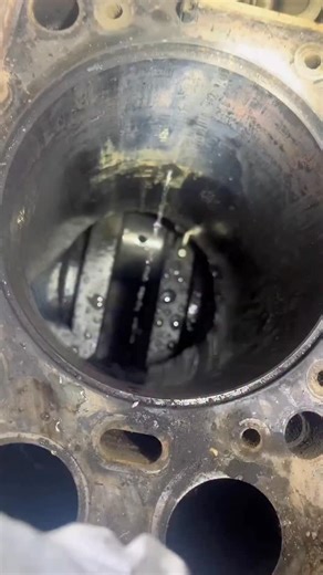 HEAVY MACHINERY PARTS | SPARE PARTS WORLDWIDE | Mechanic-level diagnostics — no borescope needed: If there’s a fountain inside the cylinder, the liner decided to become a water pump 💦🔧😄... | Instagram