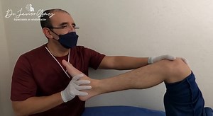 Qué tal, soy el Dr. Francisco Javier Gómez Hernández, Médico especialista en medicina física y rehabilitación, con un posgrado en rehabilitación pediátrica y 23 años de experiencia en manejo de Toxina Botulínica para el tratamiento de trastornos neurológicos. 📲 Contáctame y agenda tu cita, estoy para servirte. bit.ly/3jKEqhY #rehabilitacion #rehabilitacionpediatrica #rehabilitacionqueretaro #rehabilitacioneurologica #toxinabotulinica #medicinafisica | Dr. Javier Gómez