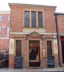 York 360° - Rustique Restaurant & Bistro York