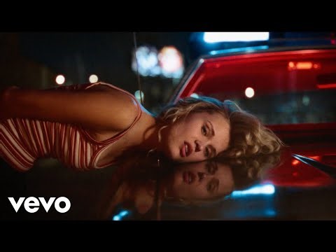 Ash Ruder - Playing House in Suburbia! (Official Music Video)