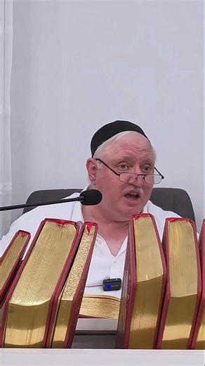 Hint'li İslâm Aliminden Türk'lere. Siz koyun DEĞİL, Aslansınız. Kim, Olduğunuzu bilin ve ayağa kalkın.. | Ali Akın