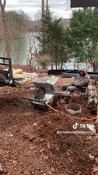 The level of difficulty mixing Concrete is off the charts. #bigdeckenenergy #fyp #concrete #jimmyhoffa @MudMixer™