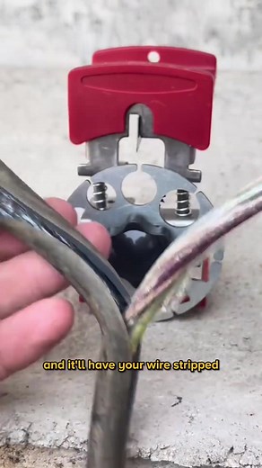 This Wire Stripping Tool is perfect for any electrician 🔥🛠️ #tools #besttools #electrician #wires